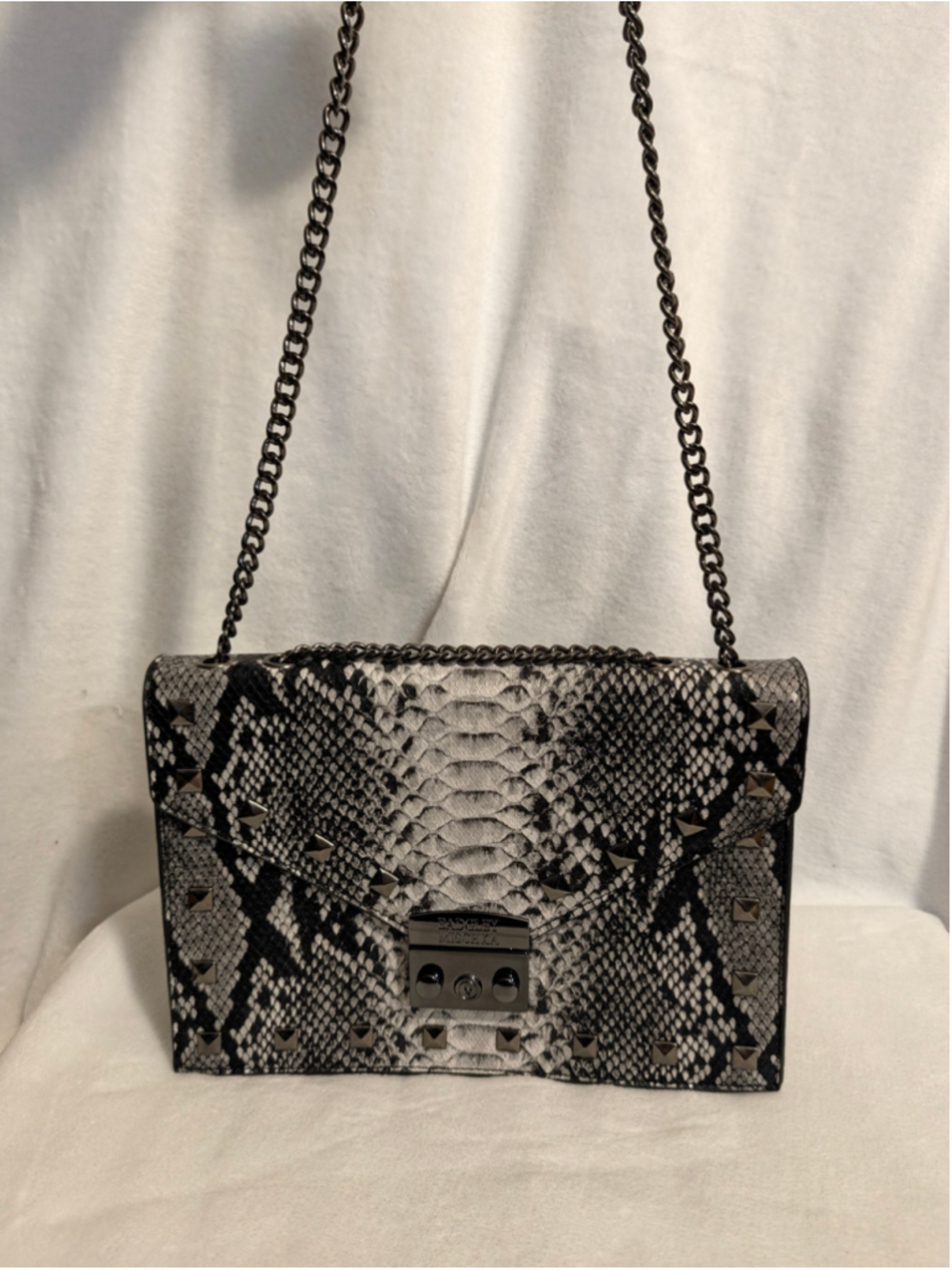 Badgley Mischka NWT Crossbody Bag Vegan Leather Snake Print - Picture 3 of 15